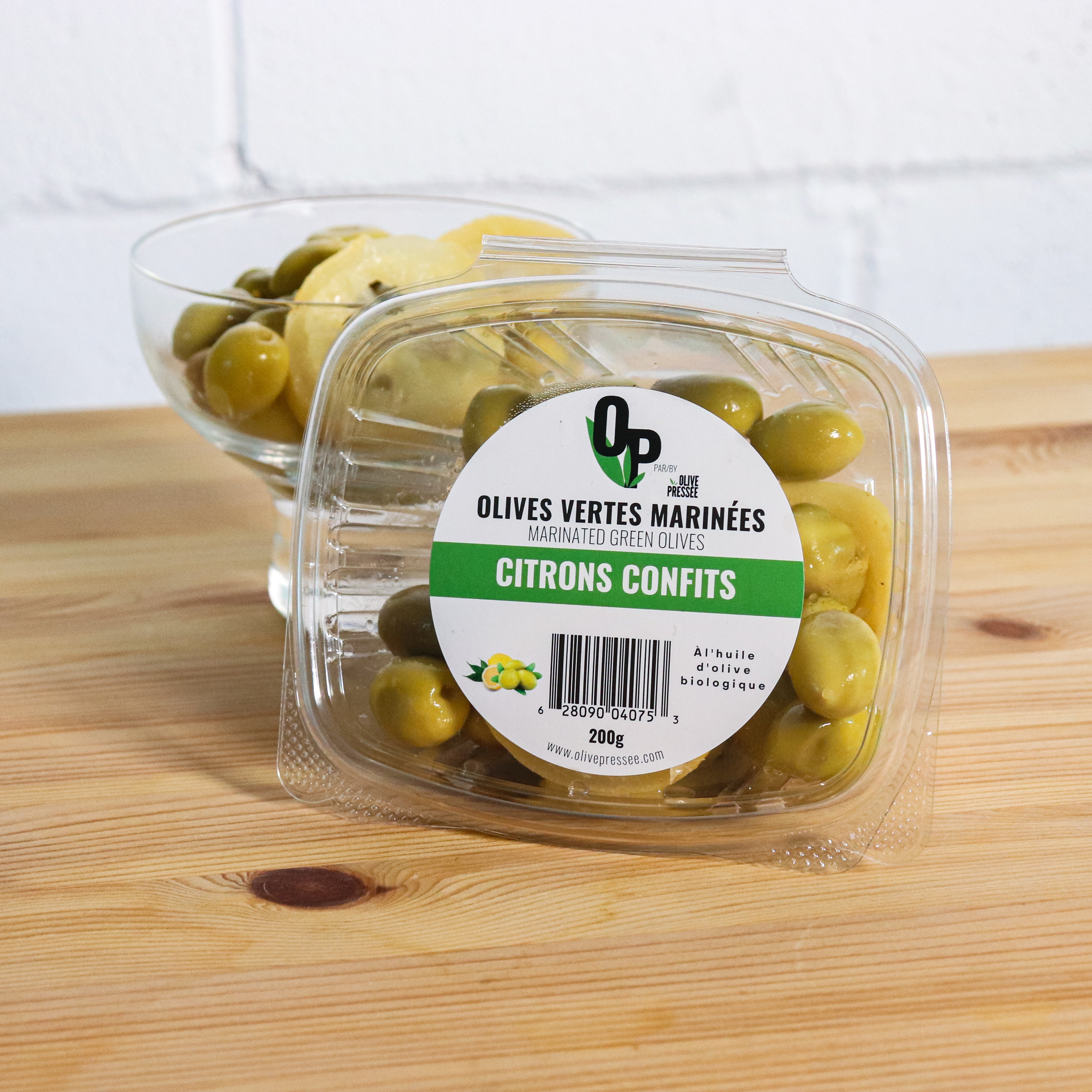 Olives vertes cassées-citron confit.